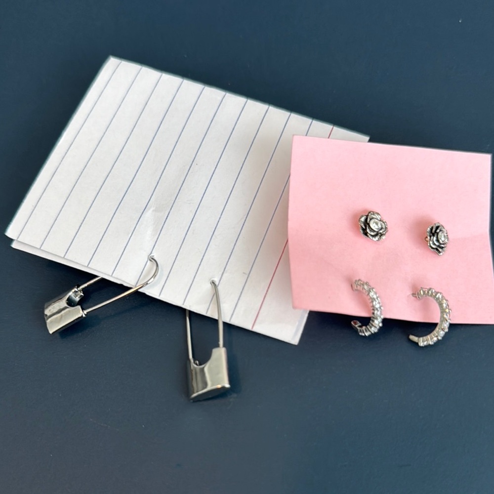 Set of 3 pair of earrings